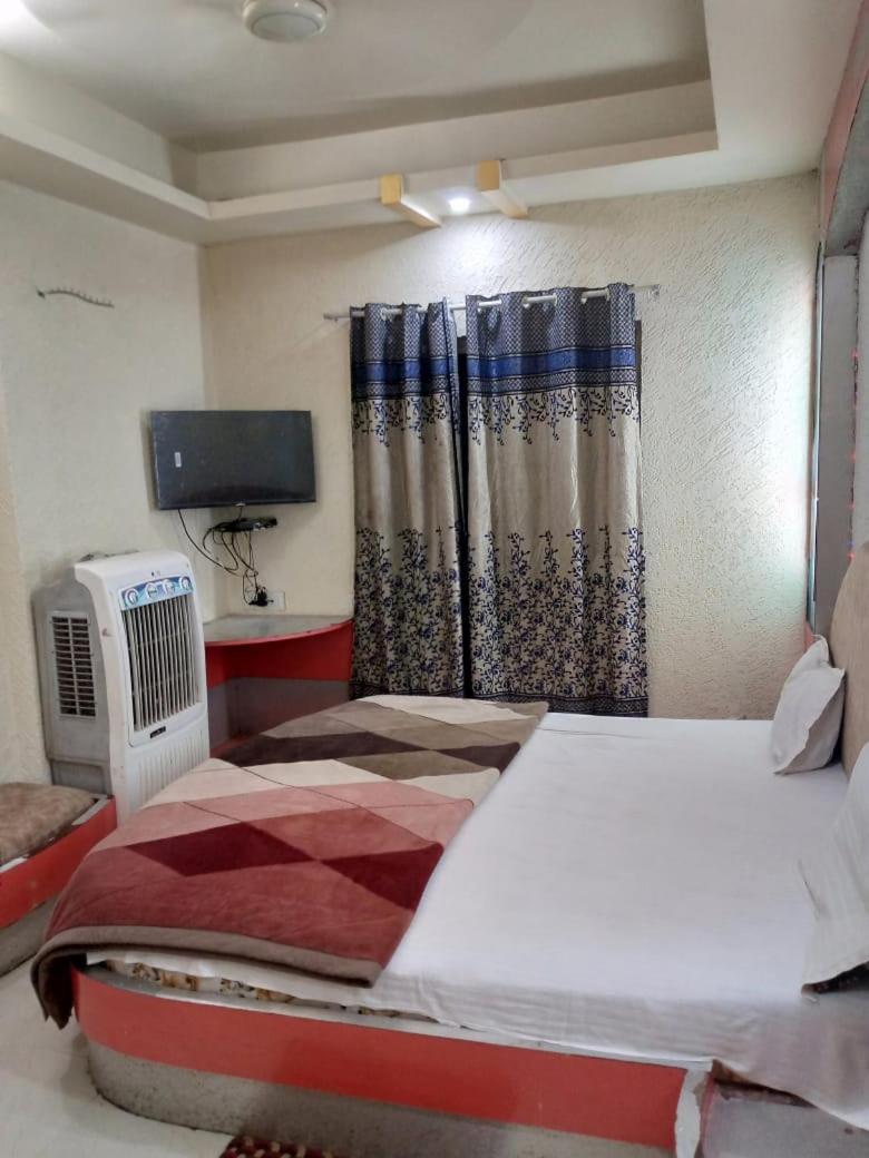 Hotel Amar Palace Pachmarhi Exterior photo