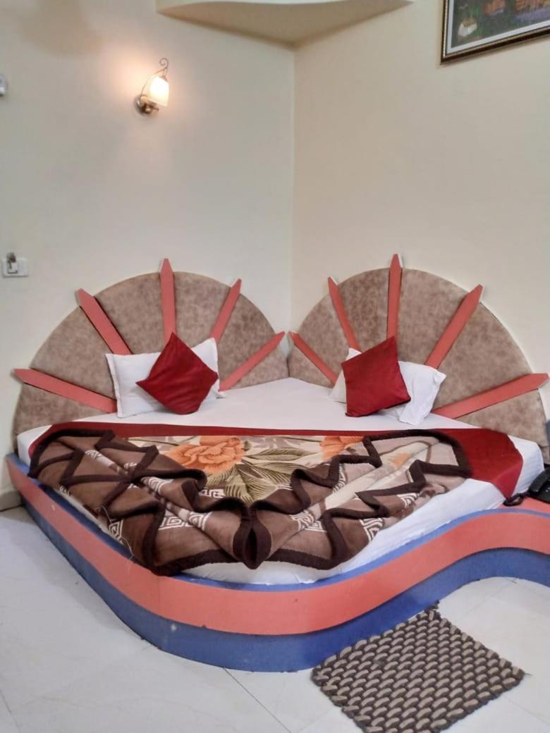 Hotel Amar Palace Pachmarhi Exterior photo